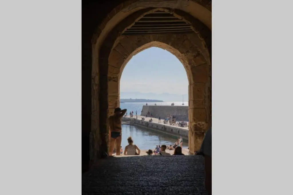 Apartment Appartamento Nobiliare Design A 2 Passi Dal Mare Cefalu